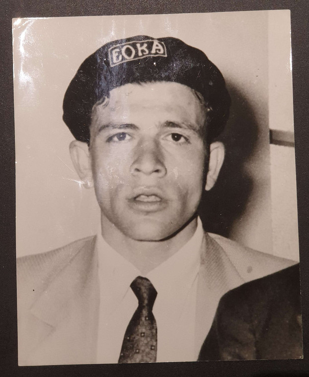 NICOS SAMSON CLAIMS PRESIDENCY OF CYPRUS WITH EOKA BERET ORIGINAL PHOTO CYPRUS 16 / 7 / 1974