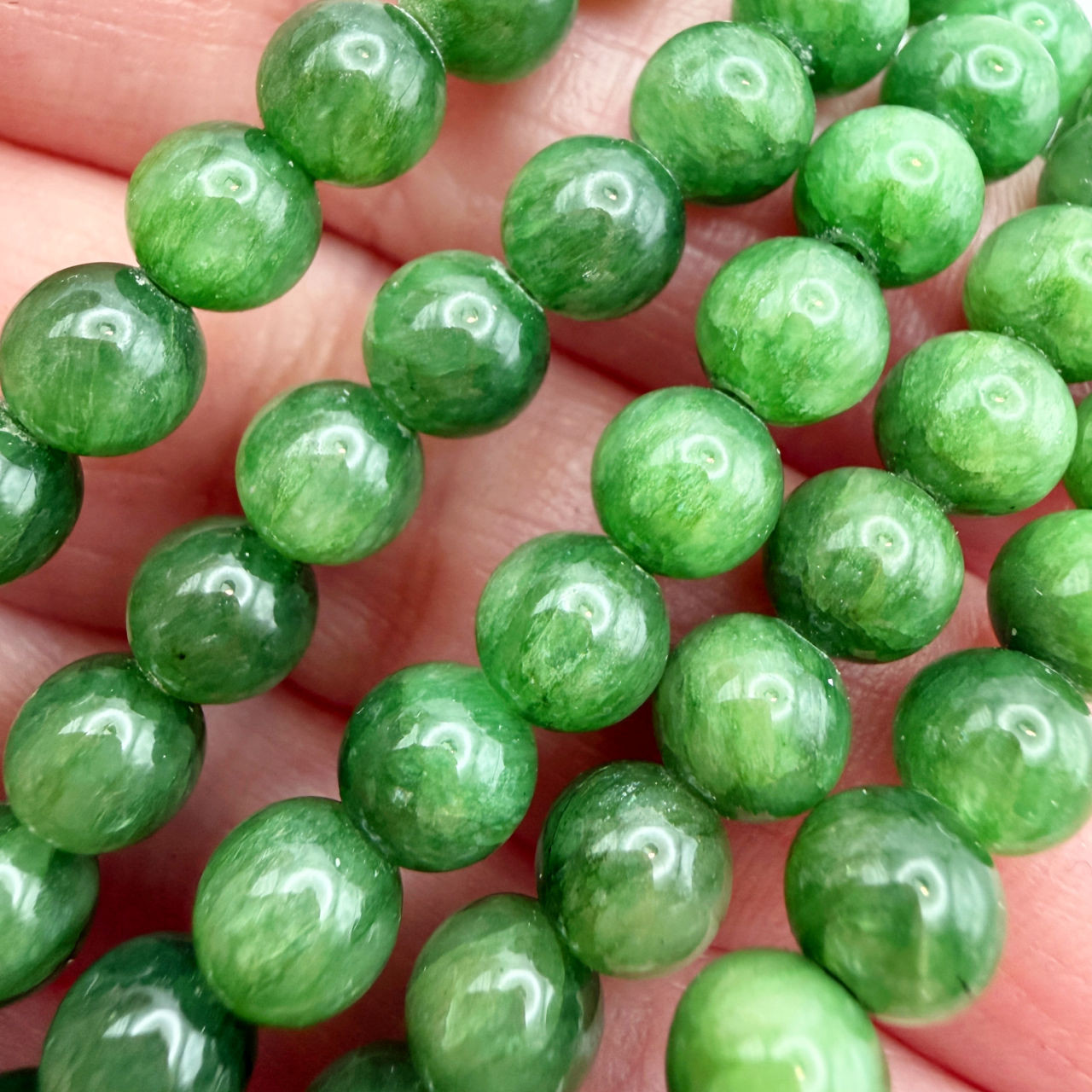 6mm Jade Dyed Round (32 Bead Strand)