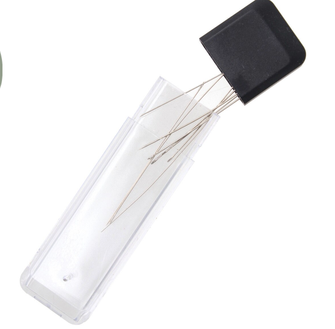 Needle Case with Magnetic Cap