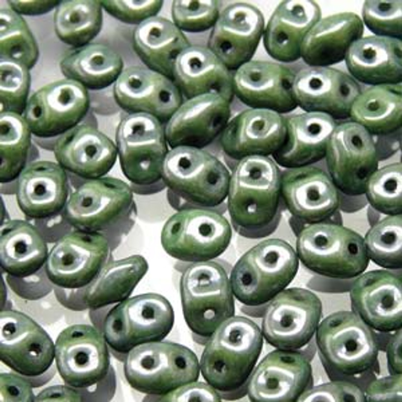 2.5x5mm Chalk Green Luster Super Duo Beads (8g) DU0503000-14459