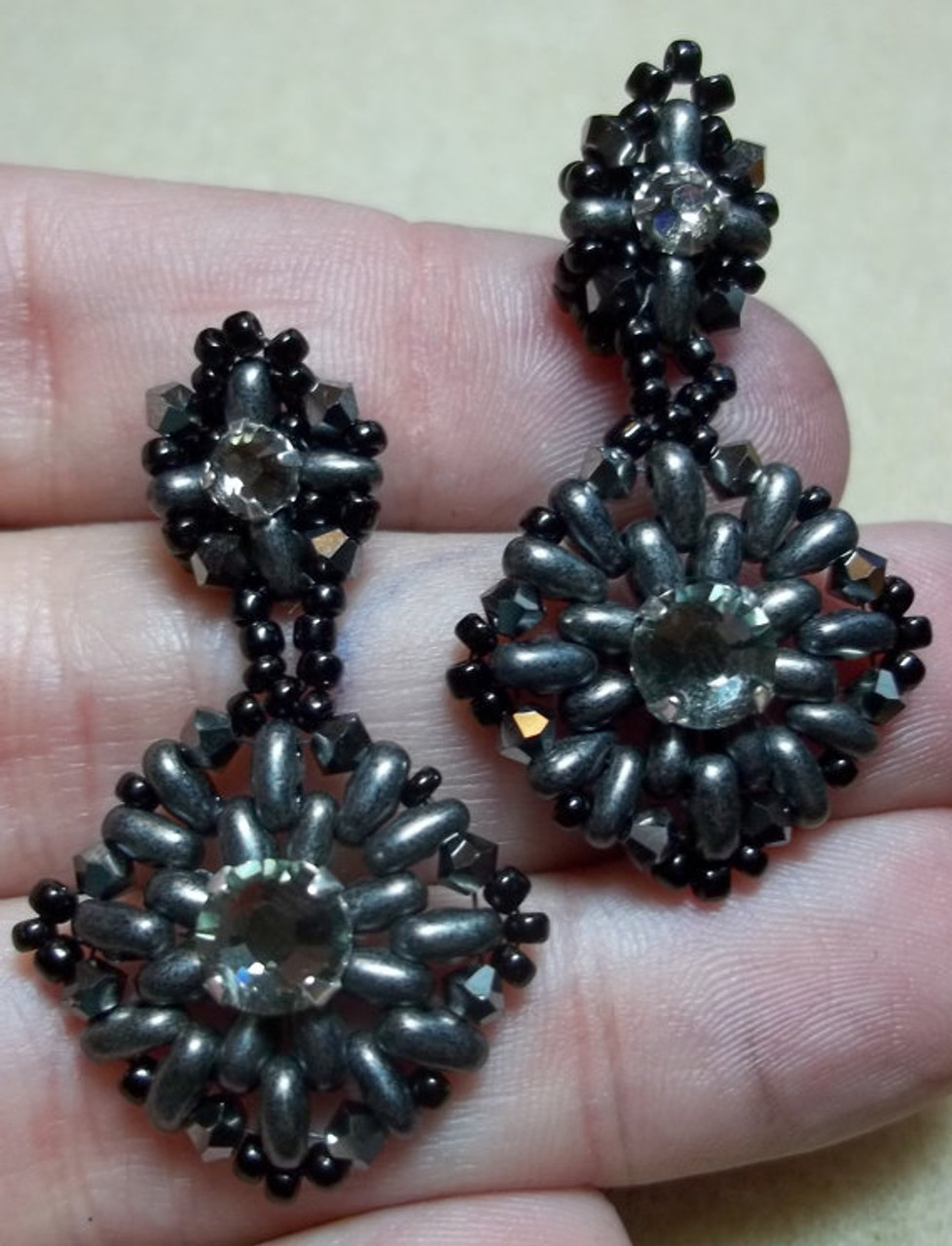 Two Hip to be Squared Earrings INSTANT DOWNLOAD Tutorial