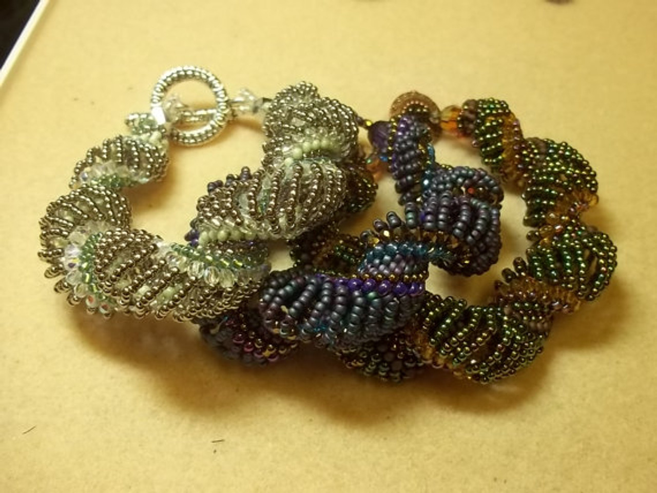 Expanding Curves Bracelet PRINTED Pattern