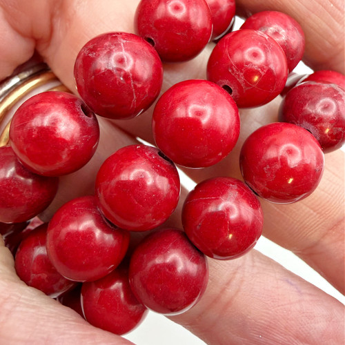 10mm Red Howlite Dyed Round Strand - 6 Inch Srand