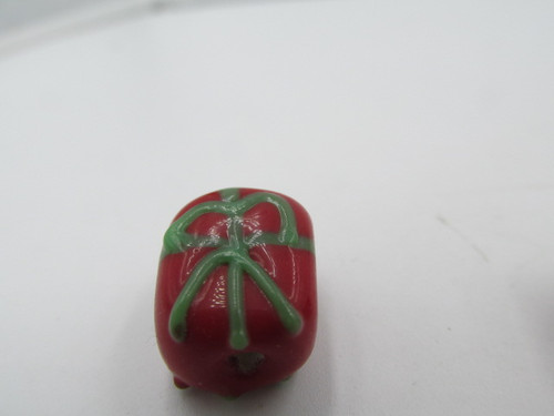 14x10mm Red Christmas Present with Green Bow