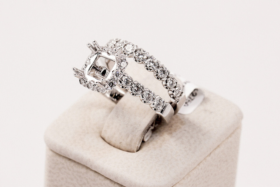 DIAMONDS