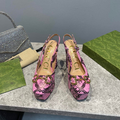 Gucci 723837 Women's python print high heel pump G66745