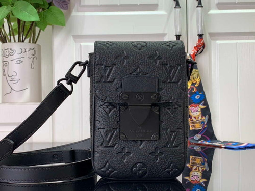 LV M81524 Louis Vuitton S-Lock Vertical Wearable Wallet Black