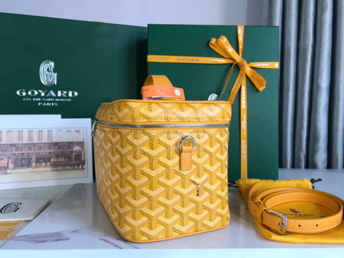 Goyard MUSEVAPMLTY01CL03P Muse Vanity Case PM Bag Yellow