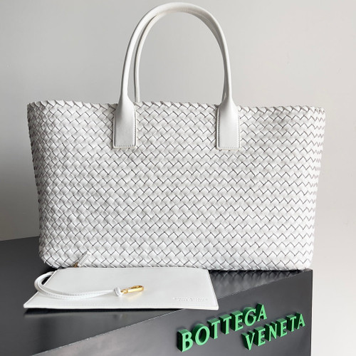 Bottega Veneta BV 608811 Large Cabat Bag Bv0012