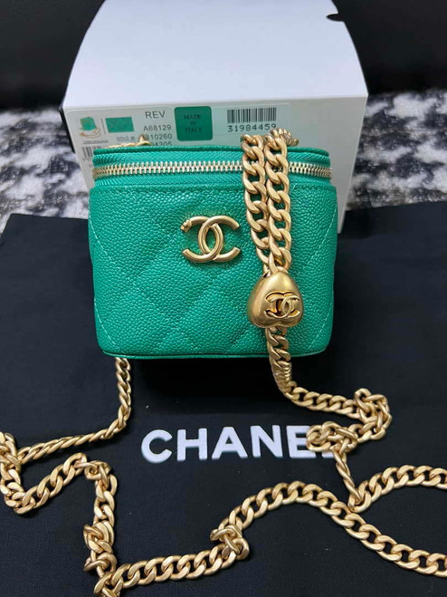 Chanel AP3203 Clutch With Chain Grained Calfskin Green