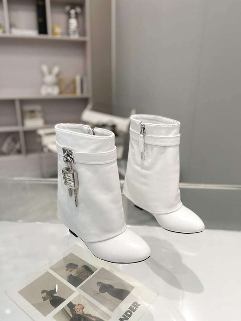 Givenchy  BE603KE0YP Women's Shoes Shark Lock Ankle Boots G97115