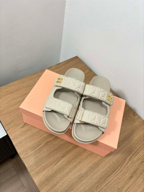 MiuMiu 5X135E Women's Sporty matelassé nappa leather sandals Miu8009