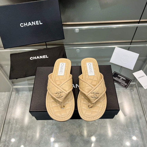 Chanel Women's Rhombus Slippers C91610