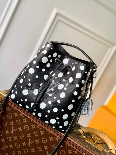 LV M21753 Louis Vuitton LV x YK Néonoé MM Bag Black White