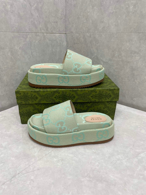 Gucci 730043 Women's jumbo GG platform slide sandal G82368