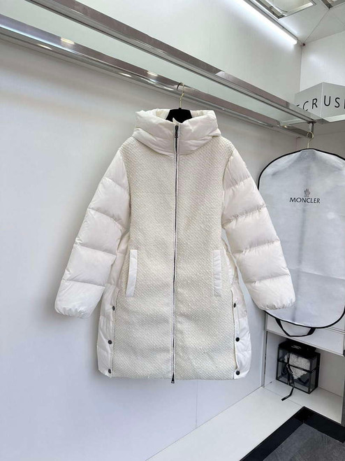 Moncler Women's Fashion Clothing Long Down Coat M68725