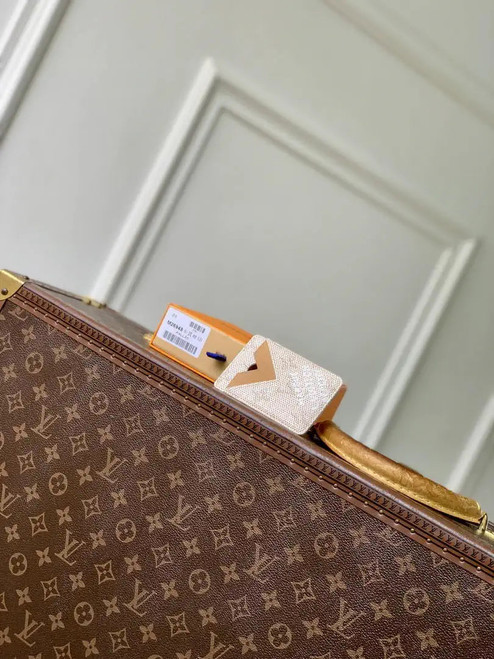 Louis Vuitton LV M26948 Magnetic Card Holder Monogram Heritage Aprciot