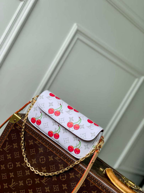 LV M14239 Louis Vuitton LV x TM Wallet On Chain Ivy Bag