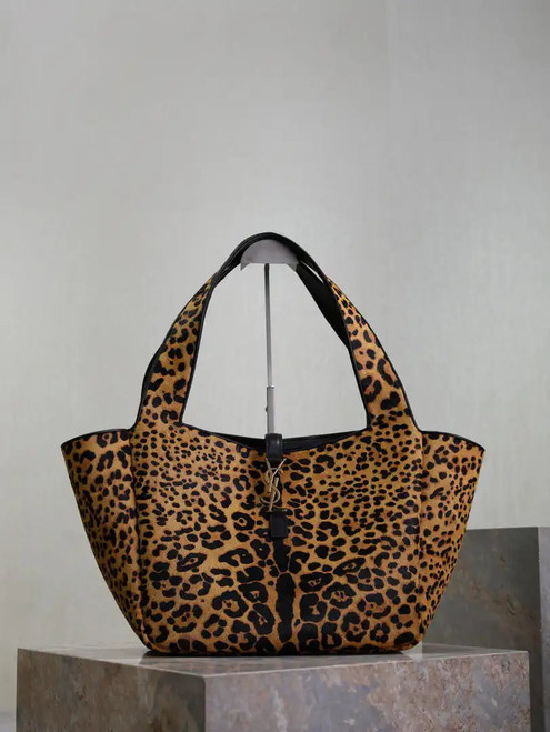YSL 763435 LE 5 À 7 BEA  in leopard-print pony hair and nappa leather