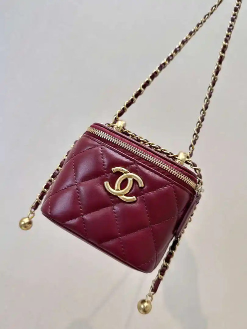 Chanel Small Vanity with Chain Shiny Calfskin Wine Red AP2292 Gold