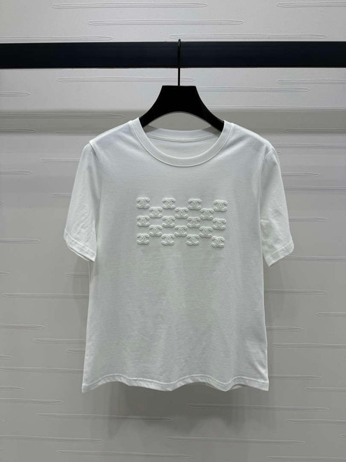 Chanel Women's Fashion T-shirt C81005