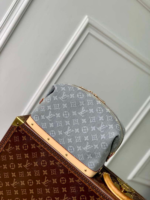 LV M13750 Louis Vuitton Cosmetic Pouch GM Bag Cloudy Gray