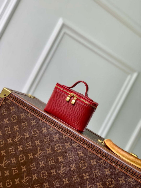 LV M25688 Louis Vuitton Nice Beauty Bag Monogram Rouge