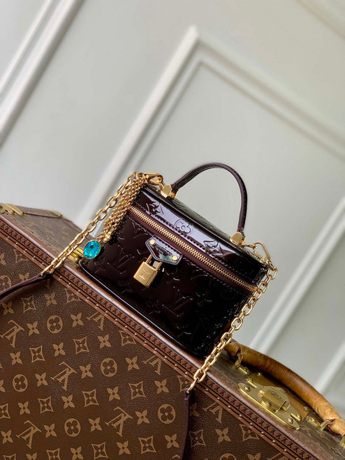 LV M28334 Louis Vuitton Vanity Chain Pouch Bag Datewood