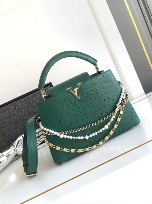 LV M87313 Louis Vuitton Ostrich Capucines BB Green