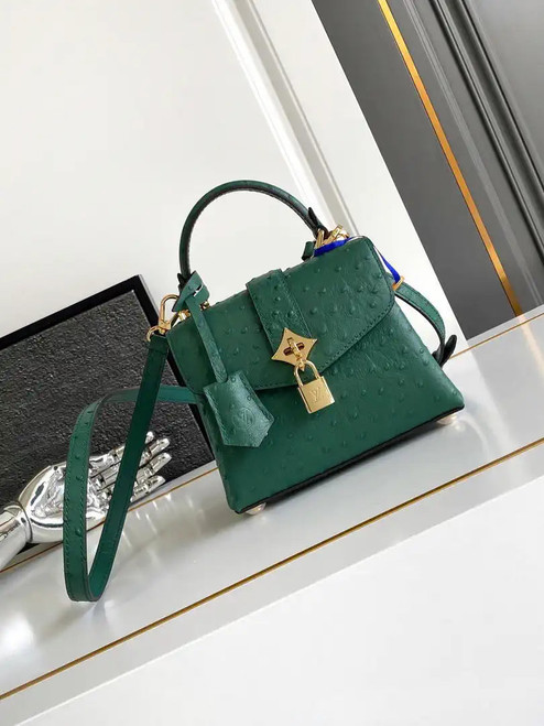 LV M87106 Louis Vuitton Ostrich Rose Des Vents Mini Green