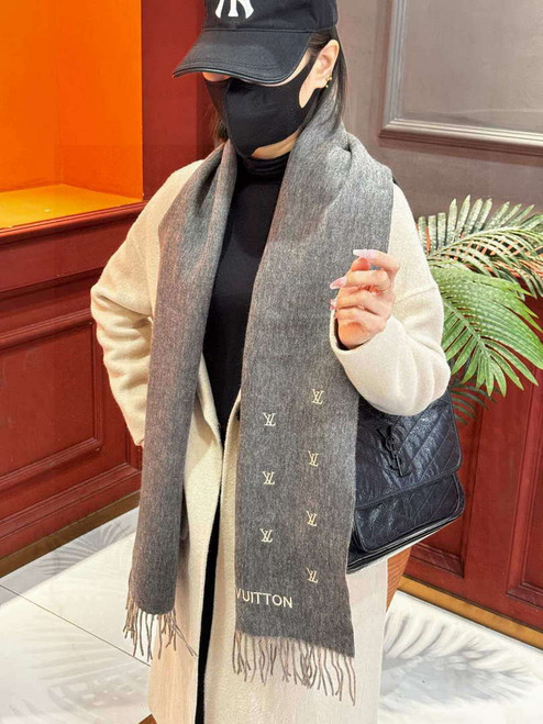 Louis Vuitton Double-sided Cashmere Scarf L60372