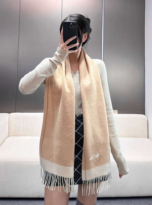 Louis Vuitton Classic Cashmere Scarf Scarf L60358