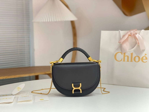 Chloé CHC24SS604M52001 Marcie Chain Flap Bag in Leather Black