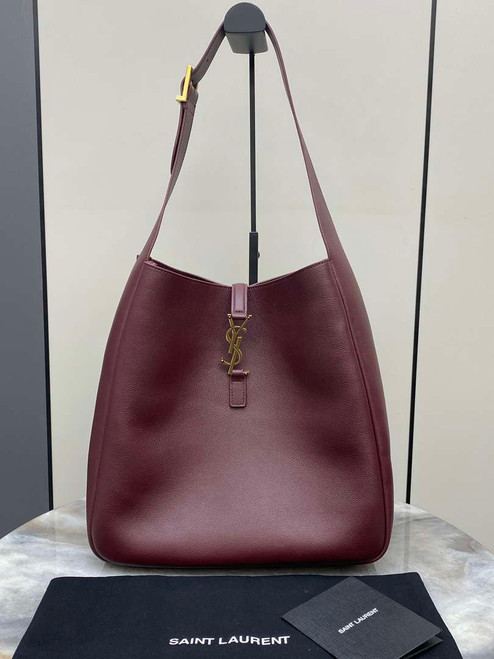 YSL 753837 Le 5 À 7 Supple Large In Smooth Leather Wine Red