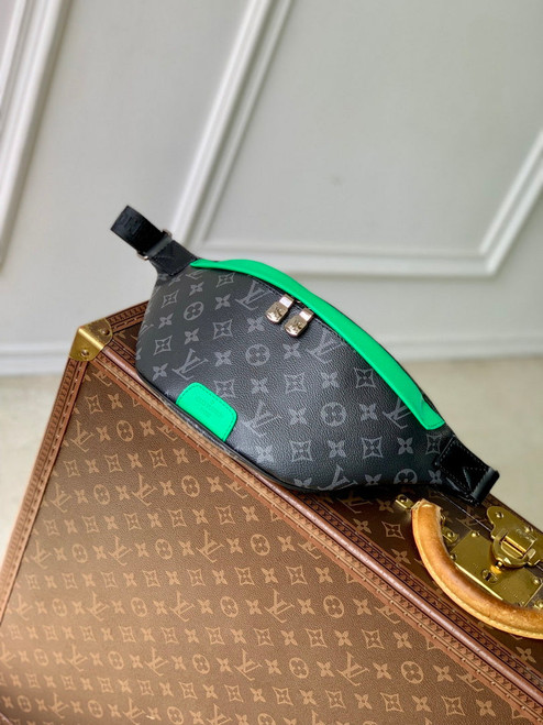 LV M25924 Louis Vuitton Discovery Bumbag Bamboo Green