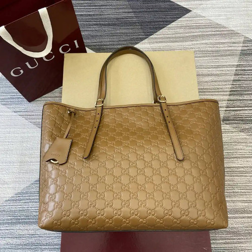 Gucci 847455 GG Emblem Large tote bag Brown
