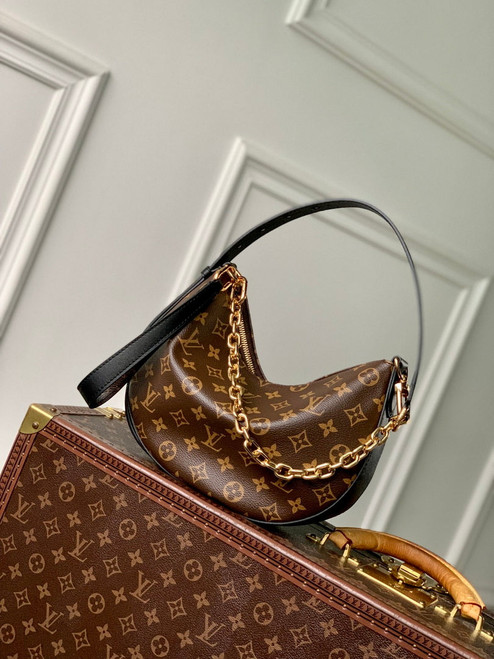 LV M15056 Louis Vuitton Cookie BB Bag