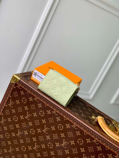 Louis Vuitton M14088 LV x TM Lisa Wallet Green Tea