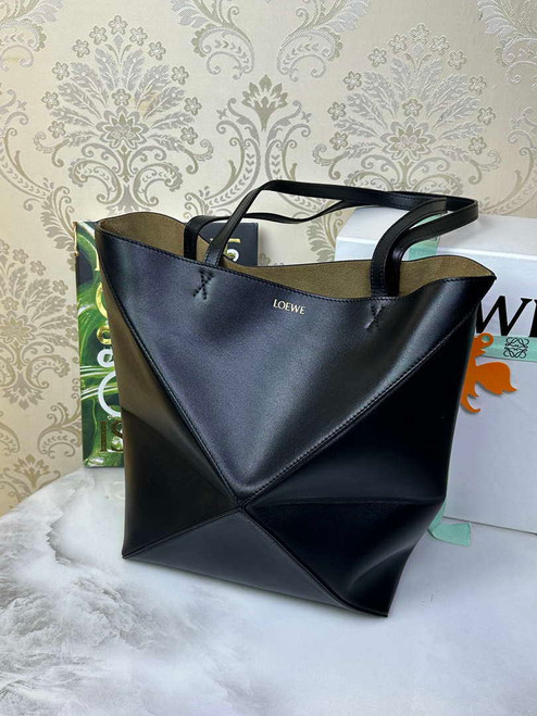 Loewe Medium Puzzle Fold tote in shiny calfskin A657G50X01 Black