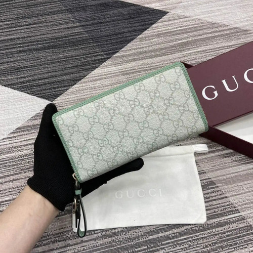 Gucci GG Emblem zip around wallet 819122 green