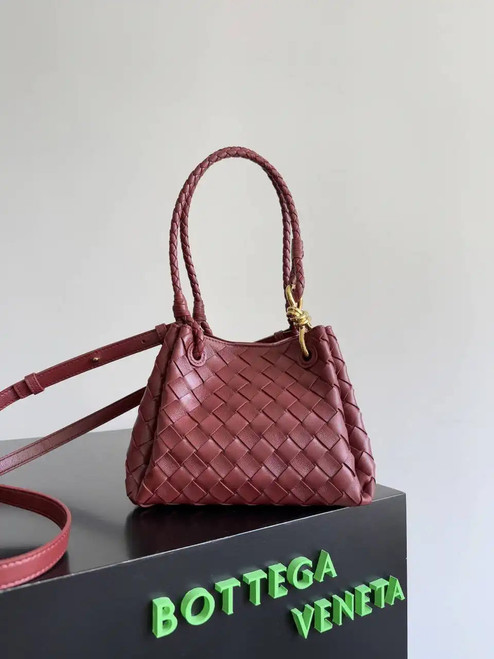 Bottega Veneta BV 796569VCPPT8060 Small Andiamo Parachute Wine Red