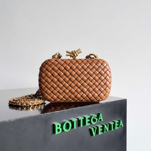 Bottega Veneta BV 776662 Knot With Chain BV10109