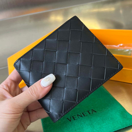 Bottega Veneta BV 743211 Intrecciato Bi-Fold Wallet BV70068