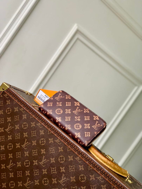 LV M27683 Louis Vuitton Zippy Wallet  Other Monogram Canvas Coffe Brown
