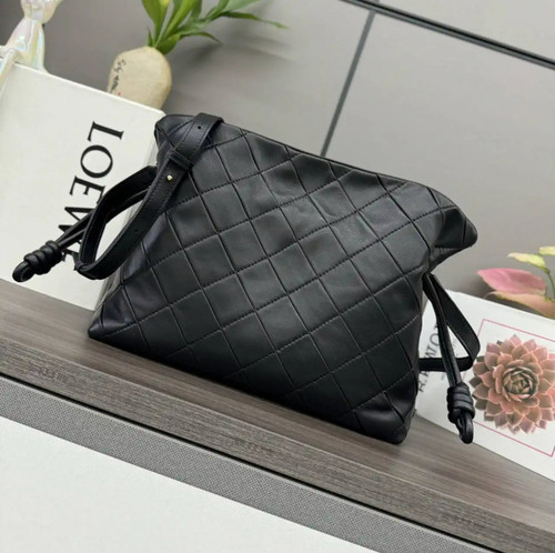 Loewe 262487 Medium Flamenco clutch in nappa calfskin A411FC1XBF Black