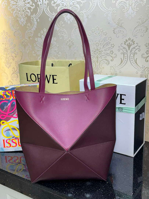 Loewe Medium Puzzle Fold tote in shiny calfskin A657G50X01 Wine Red