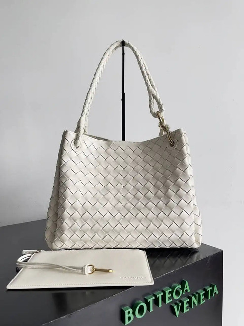 Bottega Veneta BV 796571 Large Andiamo Parachute Beige