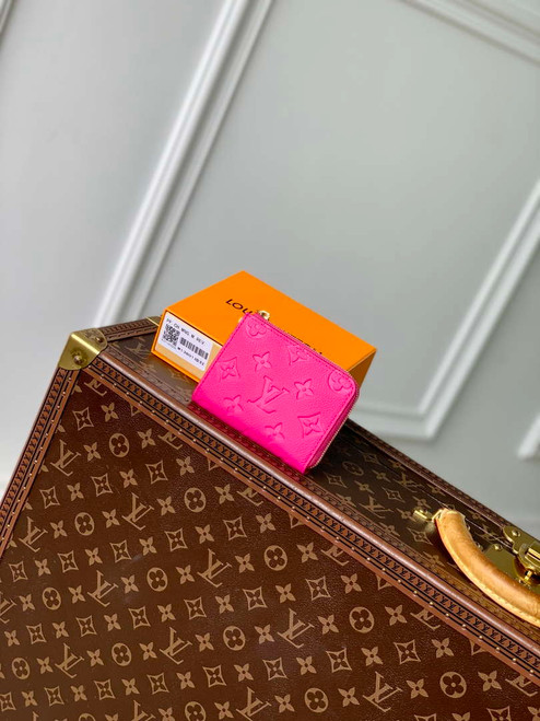 Louis Vuitton M13801  LV x TM Carteira Compacta Noa Rose Red