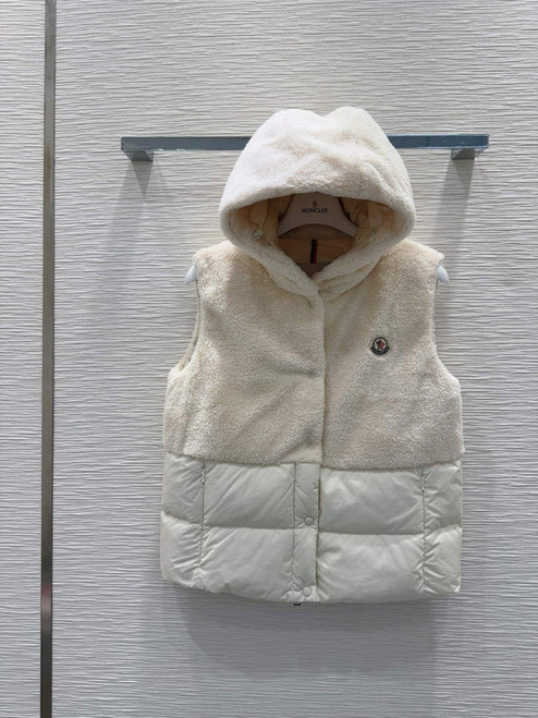 Moncler Women Lambswool Down Vest M66014
