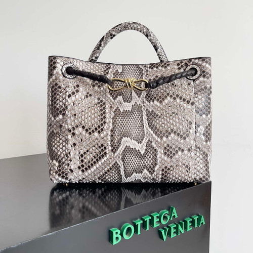 Bottega Veneta BV 743572 Medium Andiamo Snakeskin Handbag BV9069